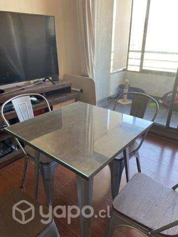 Mesa con 4 sillas - Imagen 2