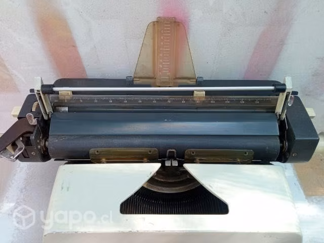 Maquina de escribir marca Olimpia - Imagen 2