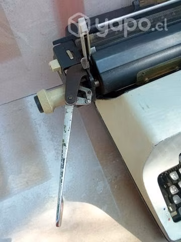 Maquina de escribir marca Olimpia - Imagen 4