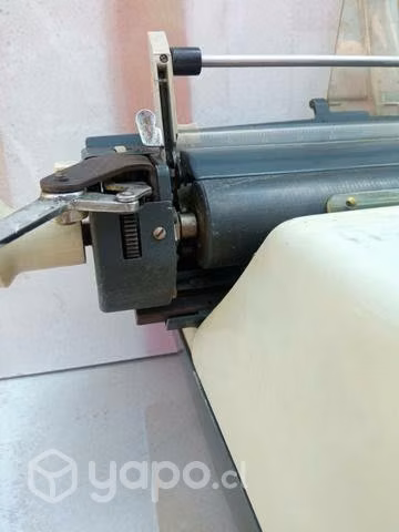Maquina de escribir marca Olimpia - Imagen 6