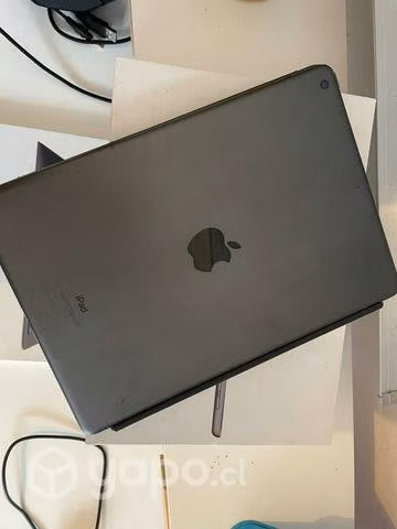 Ipad 7ma gen 32GB + teclado original - Imagen 3