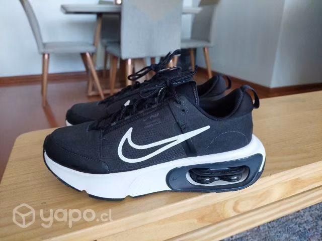 Nike air max Intrlk