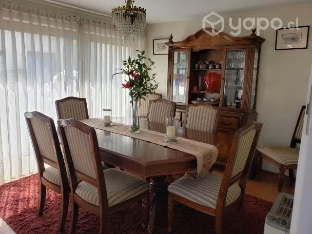 Juego de comedor mas vitrina Hamilton Spill