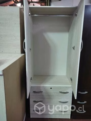 Closet con colgador