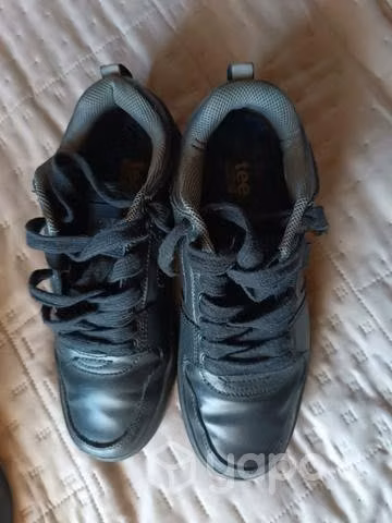 zapatos de colegio n39 solo una postura