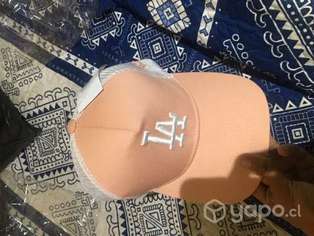 Gorros New era de diferentes colores