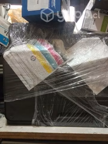 Impresora HP modelo X476 MFP - Imagen 2