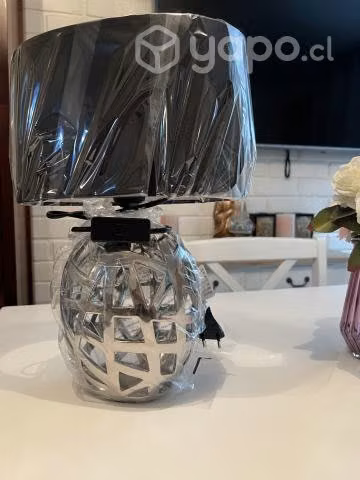 Lampara de mesa NUEVA.