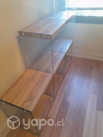 Mueble de vidrio tipo repisa dejo en sector orient