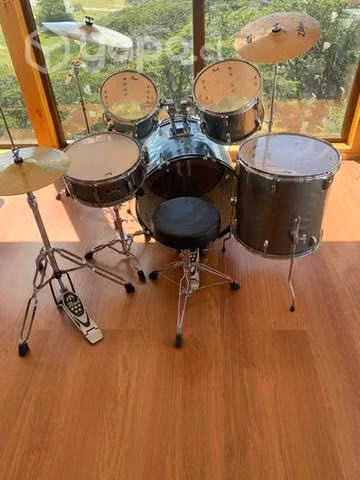 Batería marca Pearl, roadshow