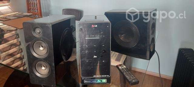Equipo musical marca LG - Imagen 2