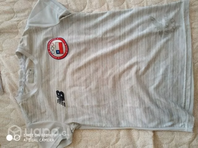 Polera team Chile New balance talla S