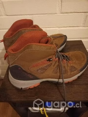 Zapatilla caña alta blacksheep talla 43 - Imagen 2