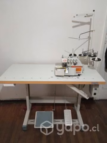 Maquina industrial overlock