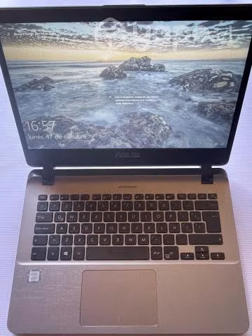 Laptop Asus - Imagen 4