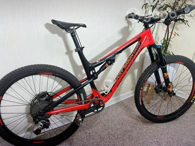 Bicicleta rocky mountain