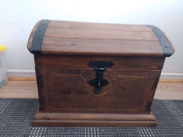 Hermoso baúl de madera - Imagen 5