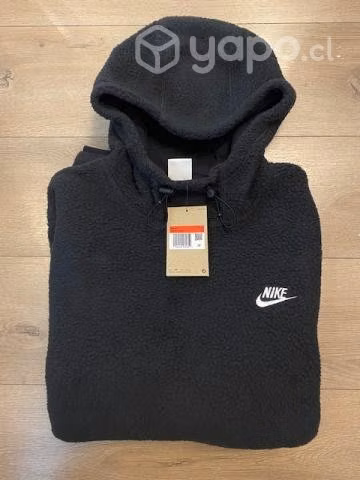 Poleron peludo Nike L