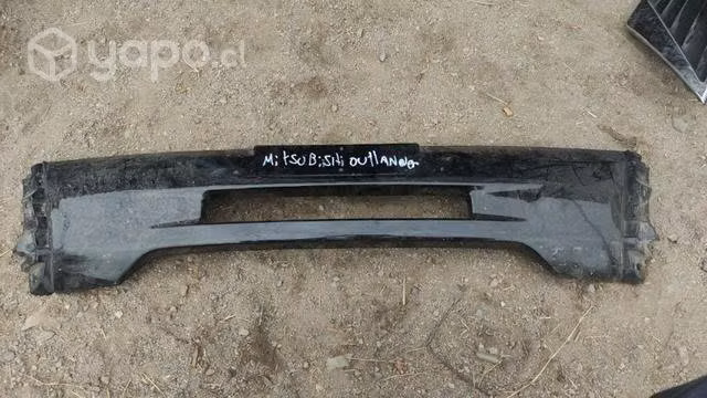 Moldura parachoque Mitsubishi outlander 2017