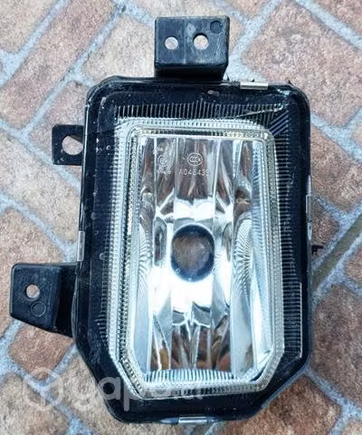 Neblinero izquierdo Maxus T60 detalle