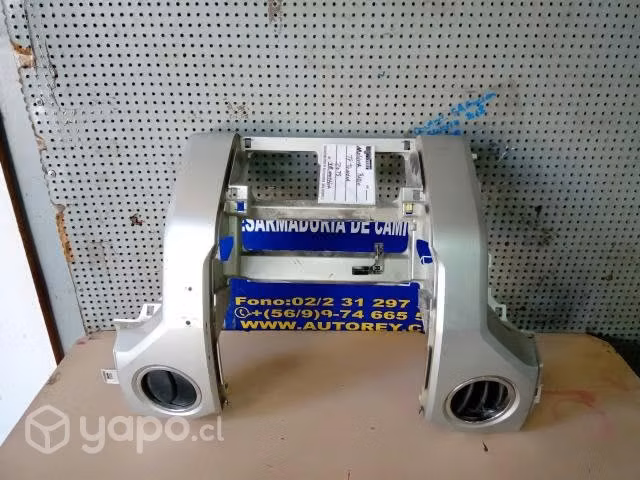 Moldura radio tablero Toyota Tundra 2015