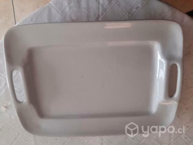 En saladera o bandeja de losa estan nuevas
