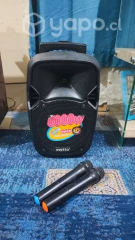 Parlante con micrófonos