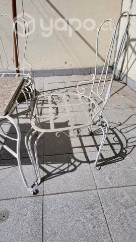 Juego de terraza antiguo de fierro