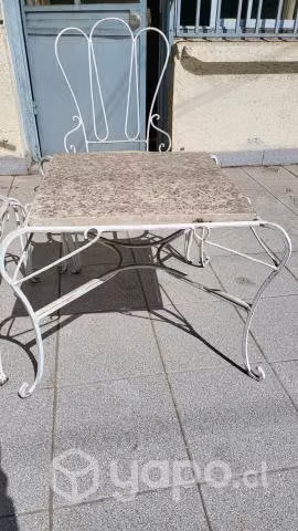 Juego de terraza antiguo de fierro