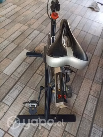 Bicicleta spinning usada
