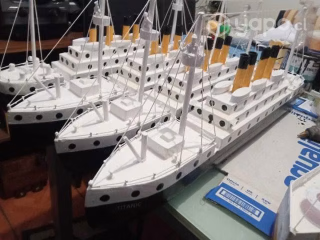 Barco titanic decorativo