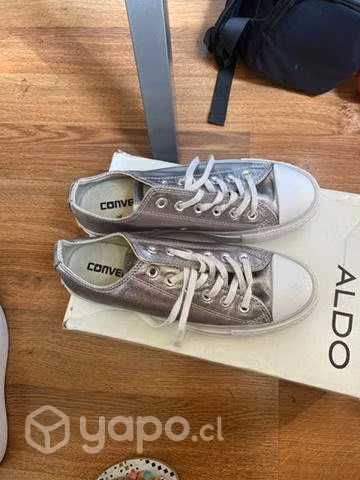 Converse plateadas