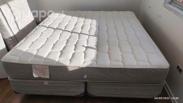 cama CIC, King y colchón de 1 plaza