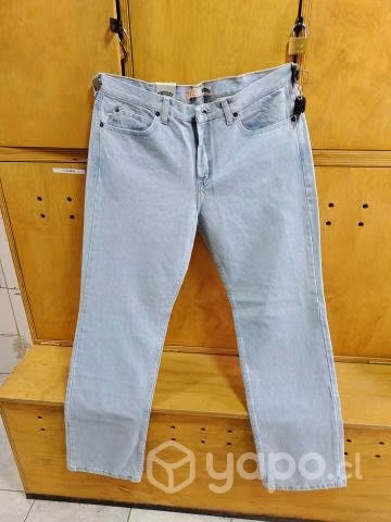 Jeans nuevo conversable talla 48