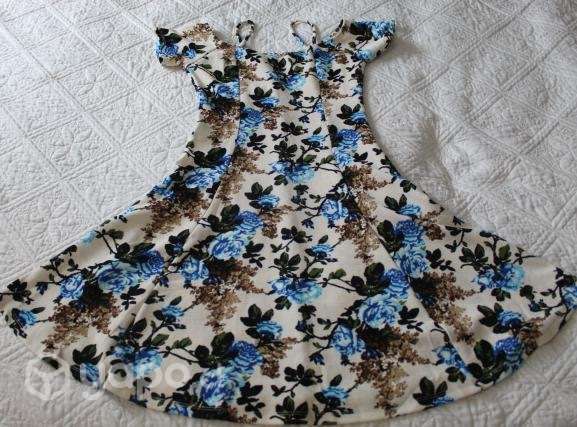 Vestido floreado - Imagen 2