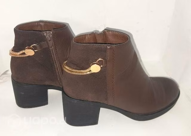 Botines café