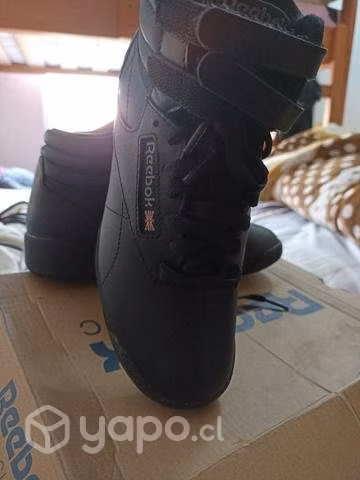 Zapatillas nuevas talla 35