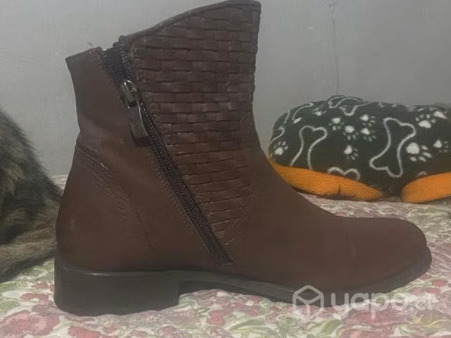 Botines cuero Vía Uno 37