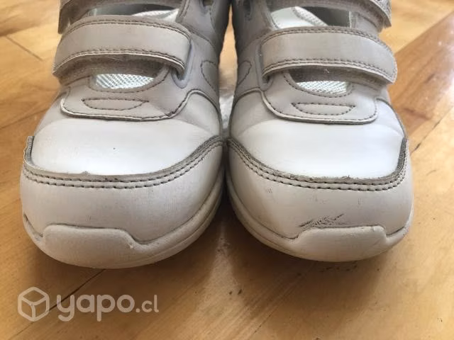 Zapatillas numero 33 - Imagen 4