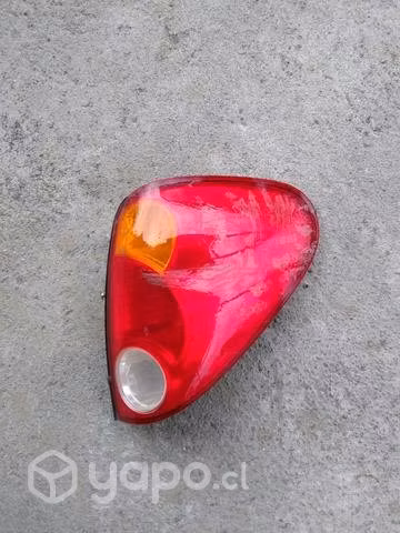 Foco trasero Mitsubishi L200 derecho