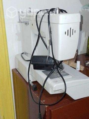 Máquina de coser - Imagen 2