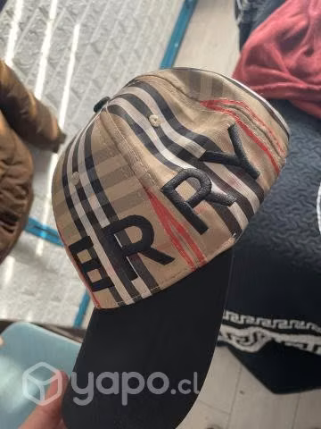 camisa y gorro burberry
