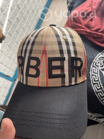 camisa y gorro burberry