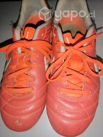 Zapato de fútbol niño
