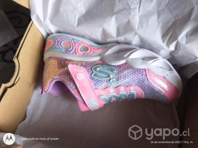 Zapatillas con luces Skecher nuevas - Imagen 3
