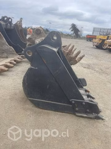 Se vende balde usado para excavadora pc200 de 1m3