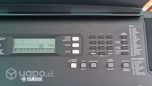 Teclado Yamaha PSR-E373 poco uso