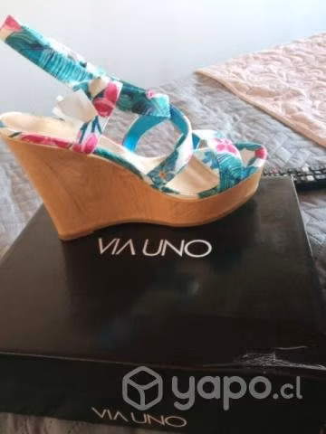 Zapatos veraniegos.