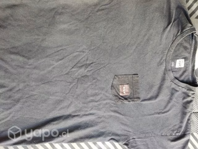 HUF polera pro model