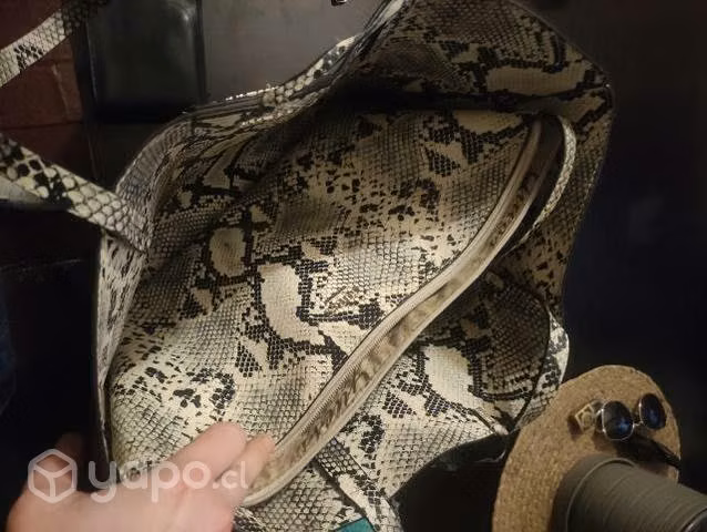Bolso Guess grande, reversible impecable